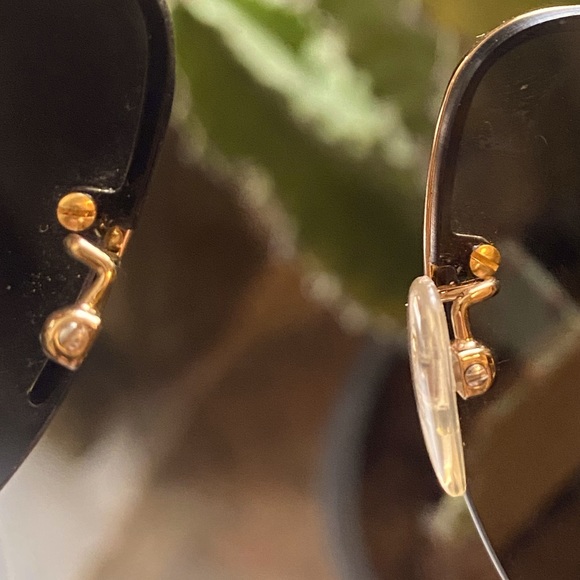 PRADA sunglasses - Picture 3 of 5